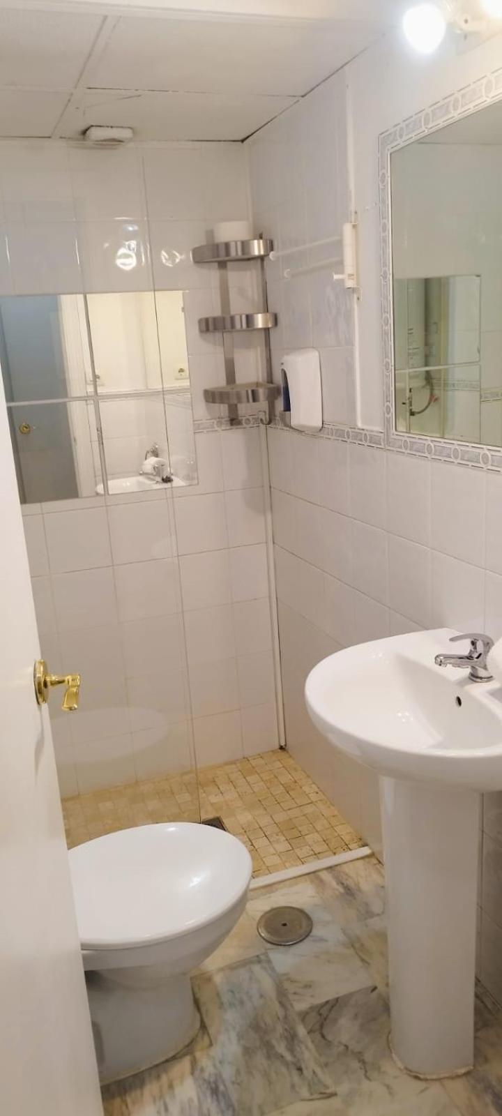 Apartamentos Arc House Seville Luaran gambar